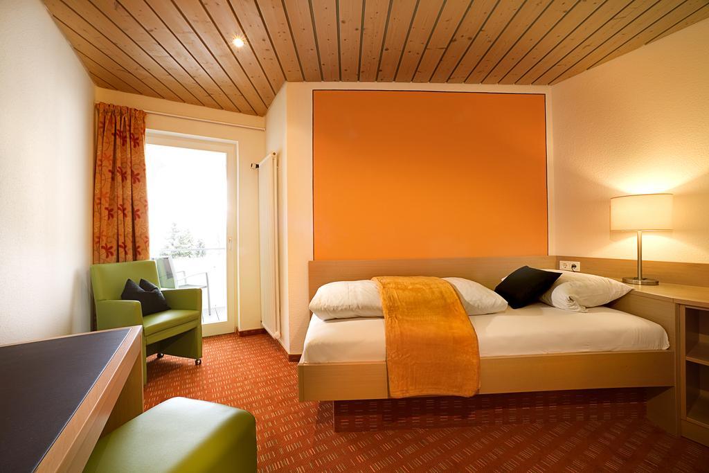 Hotel Waldhorn Kempten Oda fotoğraf