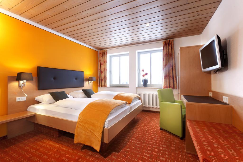 Hotel Waldhorn Kempten Oda fotoğraf