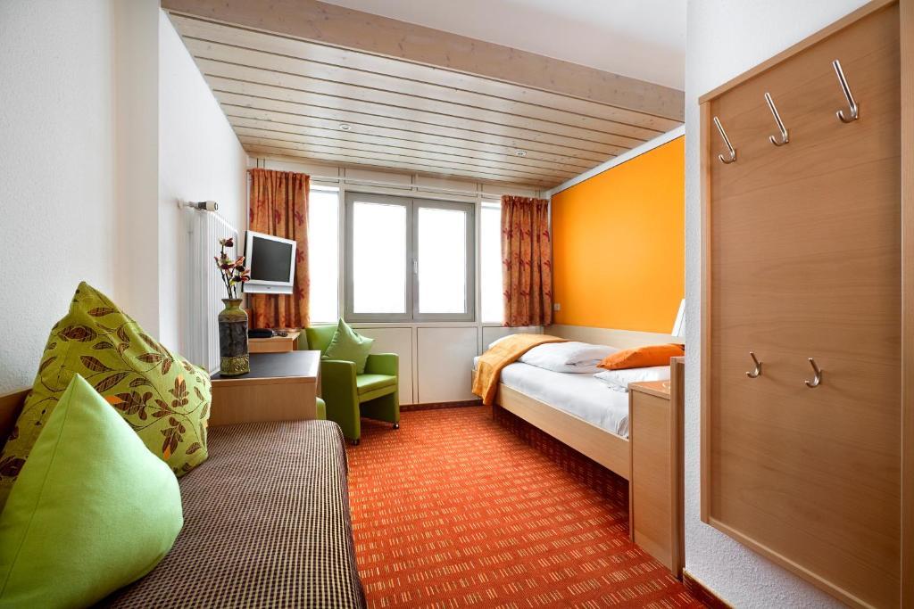 Hotel Waldhorn Kempten Oda fotoğraf